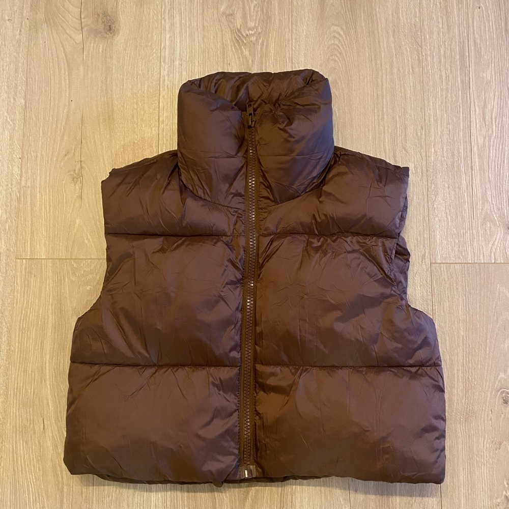 Crop brown puffer vest